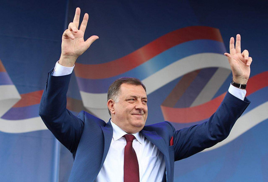 Dodik: 100 KM da glasate za SNSD!