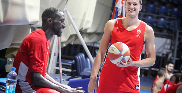 Nenadić potpisao za Zvezdu!