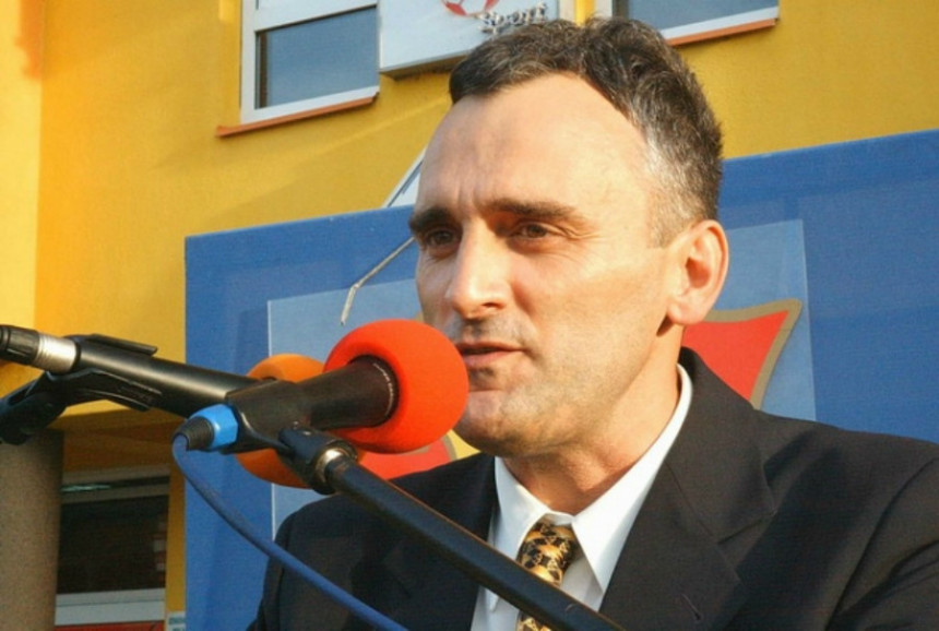 „Милорад Додик да поднесе оставку“