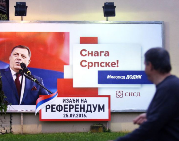 Revolt: Kukavico, održi referendum!