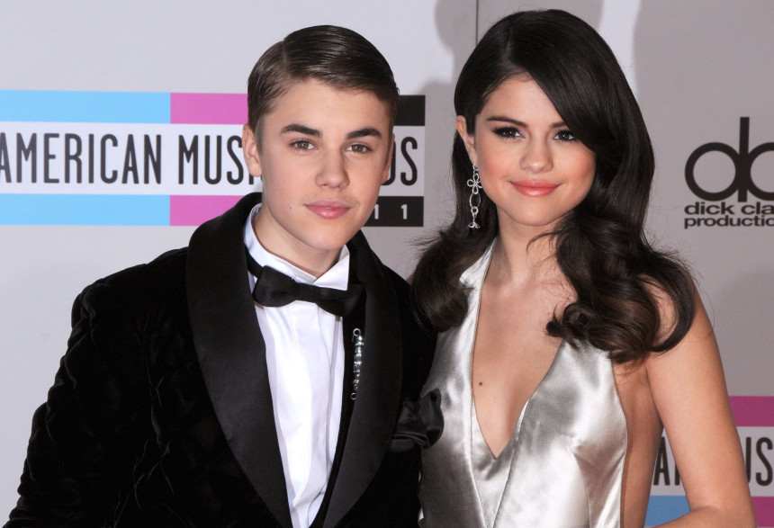 Biber plakao zbog bolesti Selene Gomez