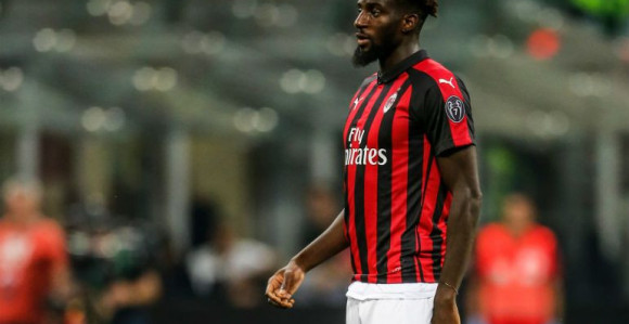 Milan digao ruke od Bakajoka!