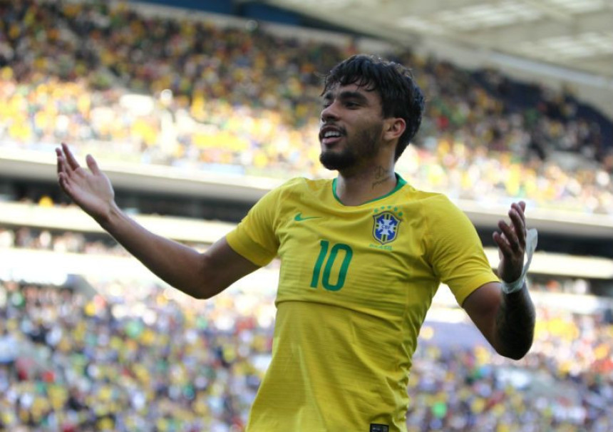 Милан губи Пакету?!