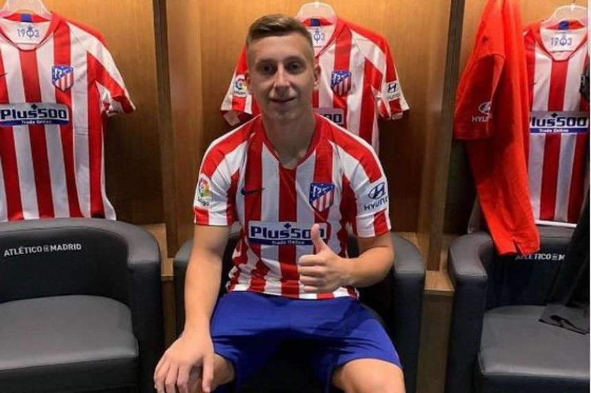 Атлетико шаље Шапоњића на позајмицу!