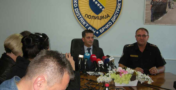 Brčko: Inspektoru stavljene lisice na ruke