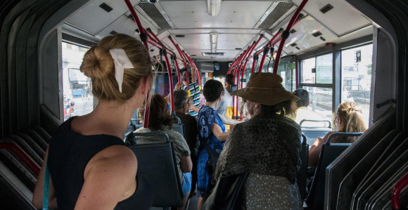 Maloljetnik oteo gradski autobus i provozao ga  