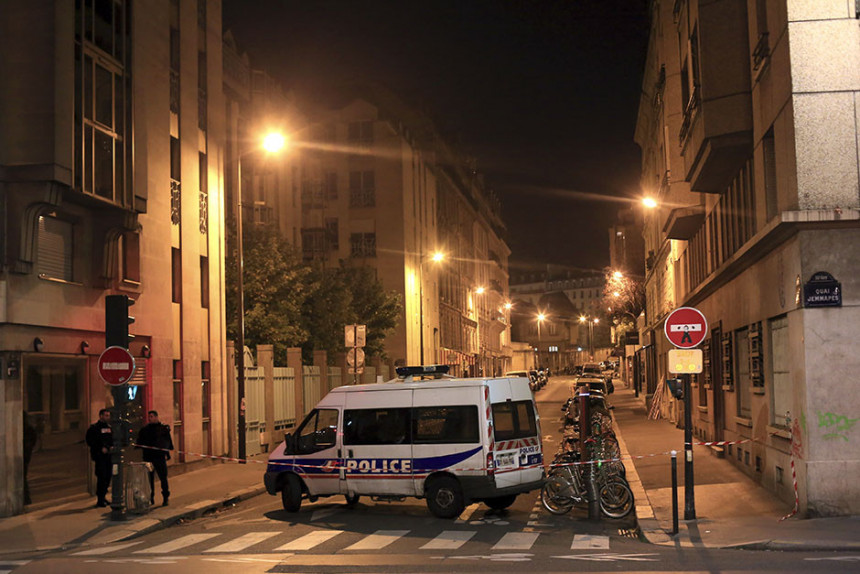 Французи објавили слику терористе из Париза!