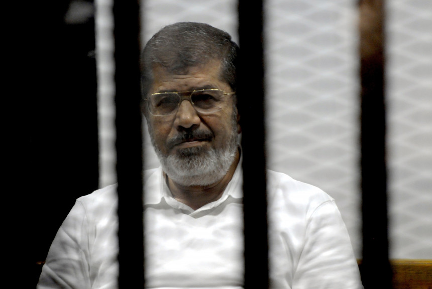 Поништена смртна пресуда Морсију