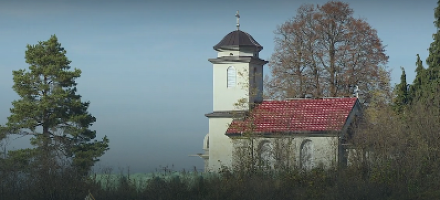 Бошњашка породица у Цазину сама обнавља православни храм
