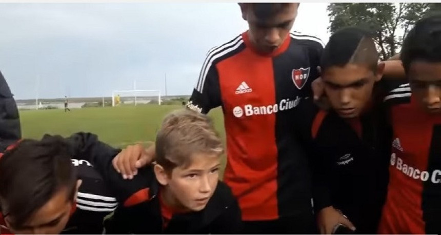 Video: Tako mlad, a već ima emociju kao Simeone!