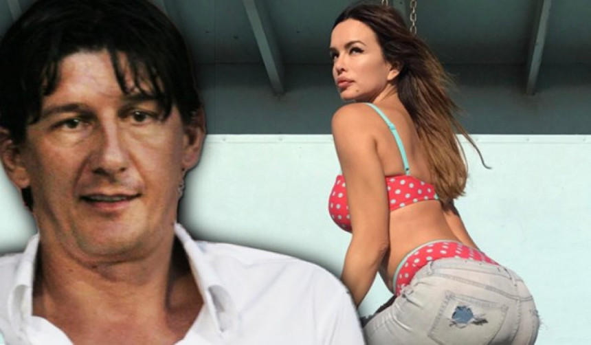 Чувени порно филм: “Пао“ бизнисмен