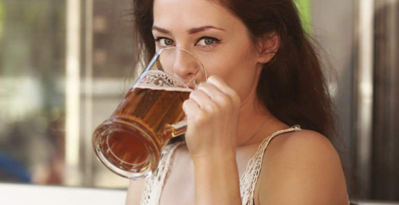 Pivo "zaliva" pamet, "gasi" memoriju