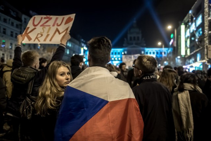 Хиљаде Чеха тражи оставку премијера