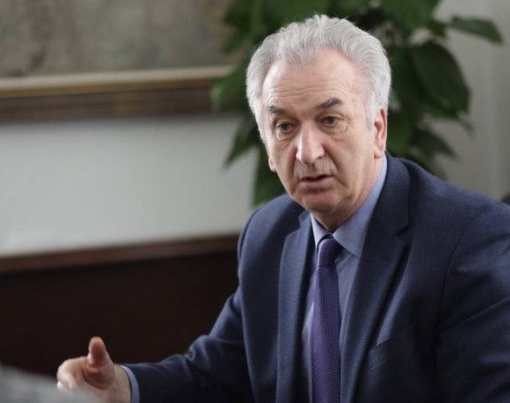 Porazno je što mladi odlaze .