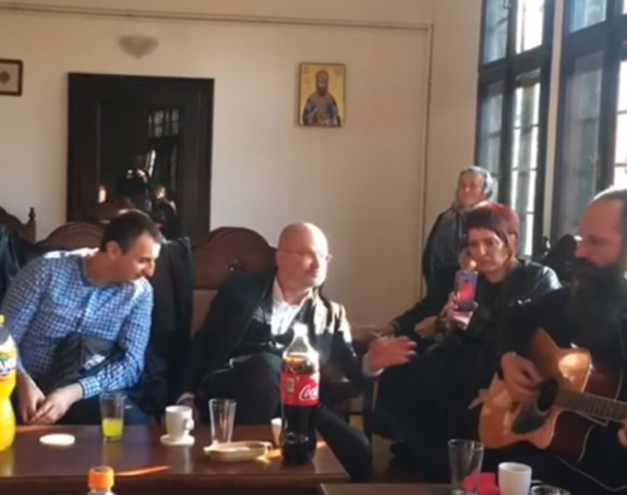 Beogradski sindikat pjevao u Gračanici