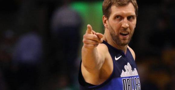 Dirk ubacuje 11+ u 40. i ne planira da stane!