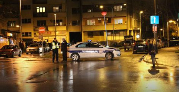 Muškarac ubijen ispred kafića