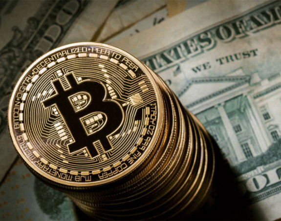 Pomoću bitcoina slala novac ID-u