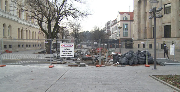 Da li je potrebno uređenje ispred Palate Republike?