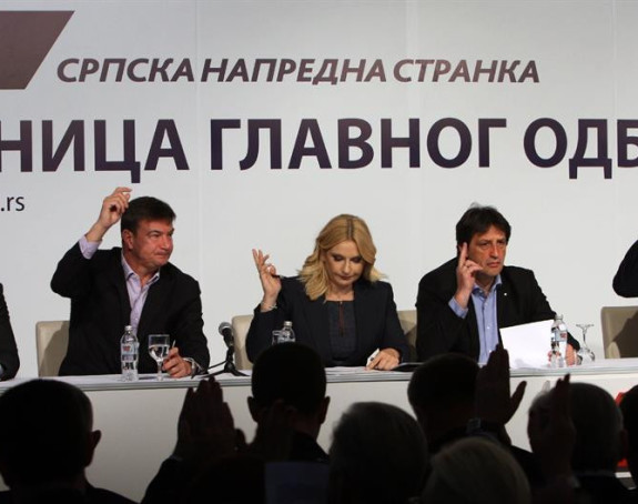 U nedjelju odluka: Vrh SNS-a traži izbore
