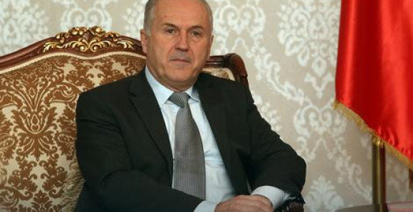 "Neću se izvinjavati Dodiku i Ivaniću, moraju da sarađuju"