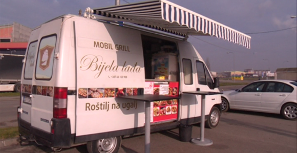 “Bijela lađa” pomaže gladnima