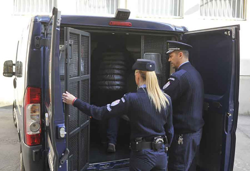 Detalji: Godinama mučila ljubavnika