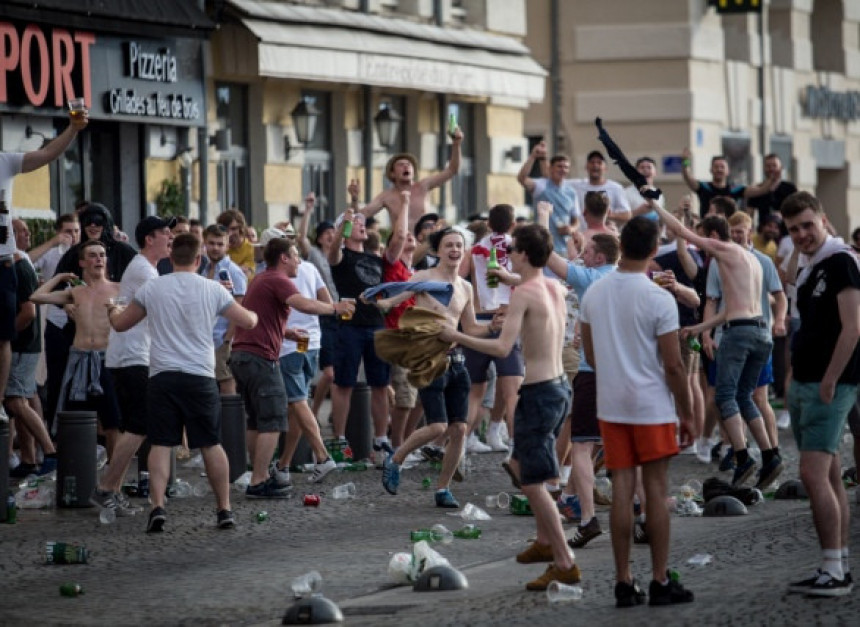 Ruski huligani prijete: Englezi, čekamo vas 2018. godine!
