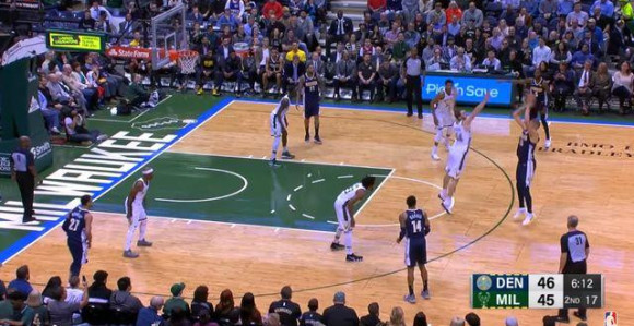 "Jokić for three... Trojkaaaa! Tako to kažu na srpskom!"