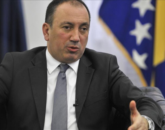 Crnadak se susreo sa Tilersonom