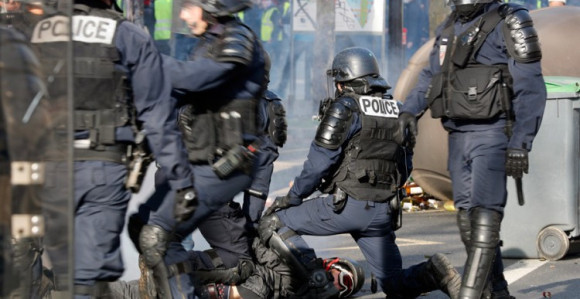 Novi neredi, bačen suzavac