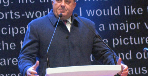 Kako izgleda novi Milorad Dodik?!