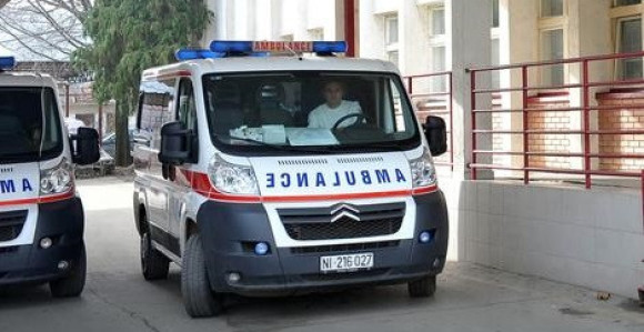 Staricu izujedao čopor pasa lutalica u Nišu