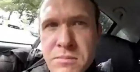 Самопроглашени "фашиста" у суду