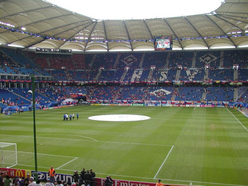 Hamburger ispada iz lige, ali ne i Folkspark stadion?!