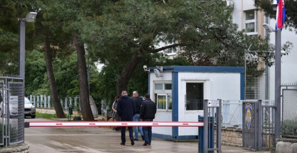 Експлозијом на полицију у Задру