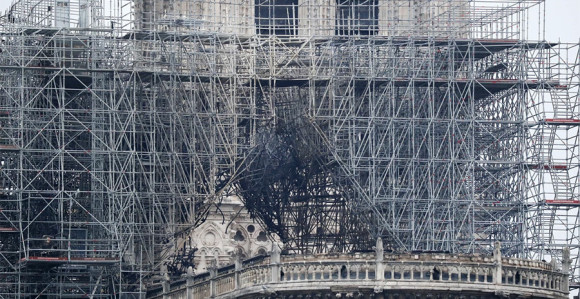 Vatra ugašena, spasili relikvije