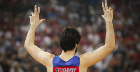 Ja sam Miloš Teodosić, imam 29 godina i osvojio sam evropsku titulu!
