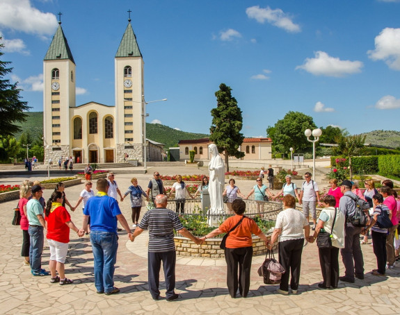 Biznismeni protiv pape Franje