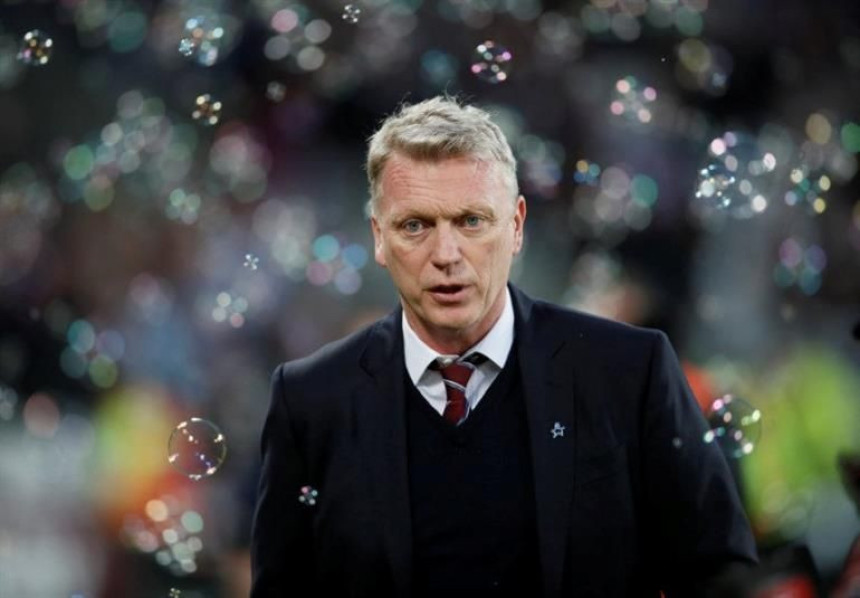Forever Blowing Bubbles: Vest Hem otjerao Mojesa!