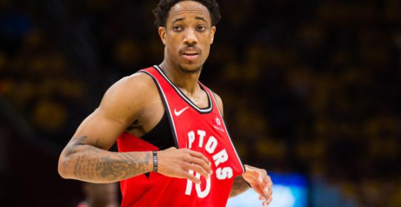 Reptorsi žele da trejduju Derozana?!