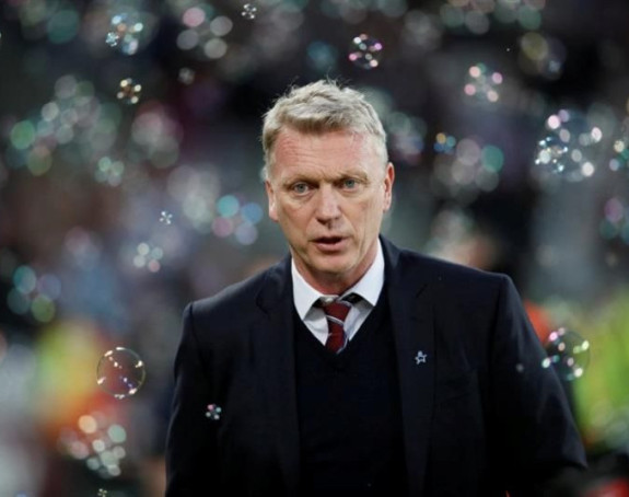 Forever Blowing Bubbles: Vest Hem otjerao Mojesa!