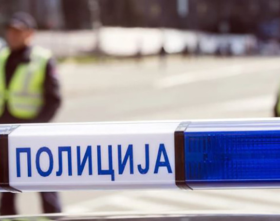 Pucano iz puške na prolaznike 