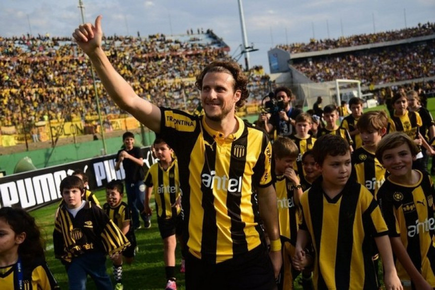 Forlan ide iz Penjarola, ali neće još u penziju!