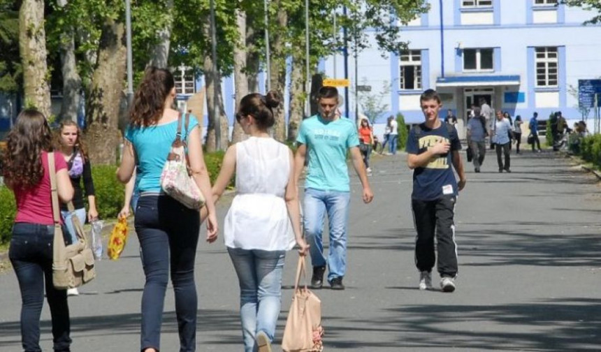 Školarina za sljedeću godinu 440 KM