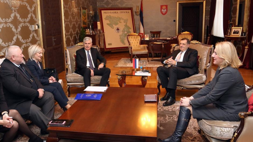 Završen sastanak Dodika i Čovića