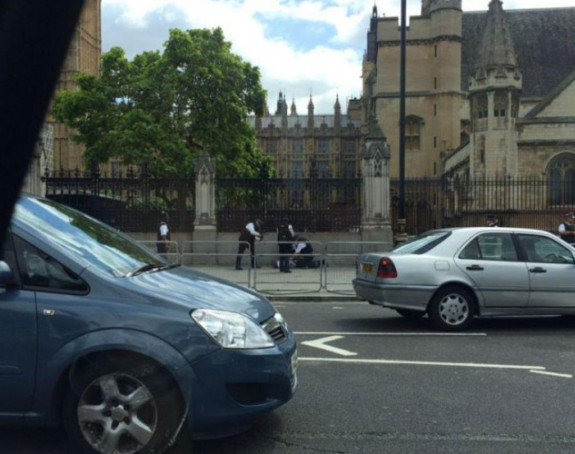 London: Uhapšen muškarac s nožem