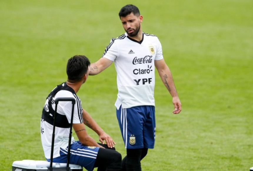 Aguero u timu Argentine protiv Islanda!