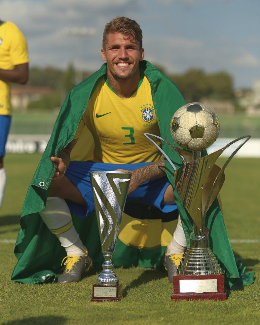 Srbija izgubila bitku za štopera?!