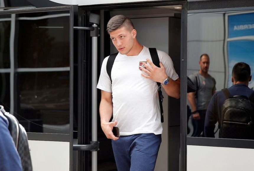 Predsjednik Ajntrahta se žali...!